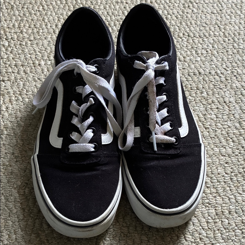 Vans Classic Black and White Old Skool